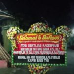 Sukajadi juga dikenal sebagai pusat perkantoran di Kota Bandung dengan banyaknya kantor-kantor perusahaan dan gedung-gedung bertingkat di wilayah ini.