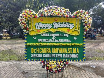 Nelly Florist: Menjual Bunga Papan di Jalan Dewi Sartika